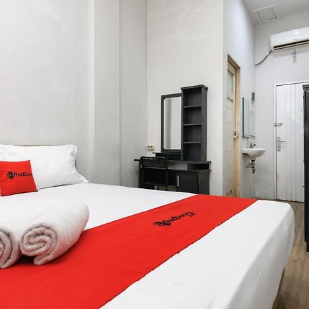 Reddoorz Near Mandaya Royal Hospital Puri Hotel ทังเกอรัง ภายนอก รูปภาพ