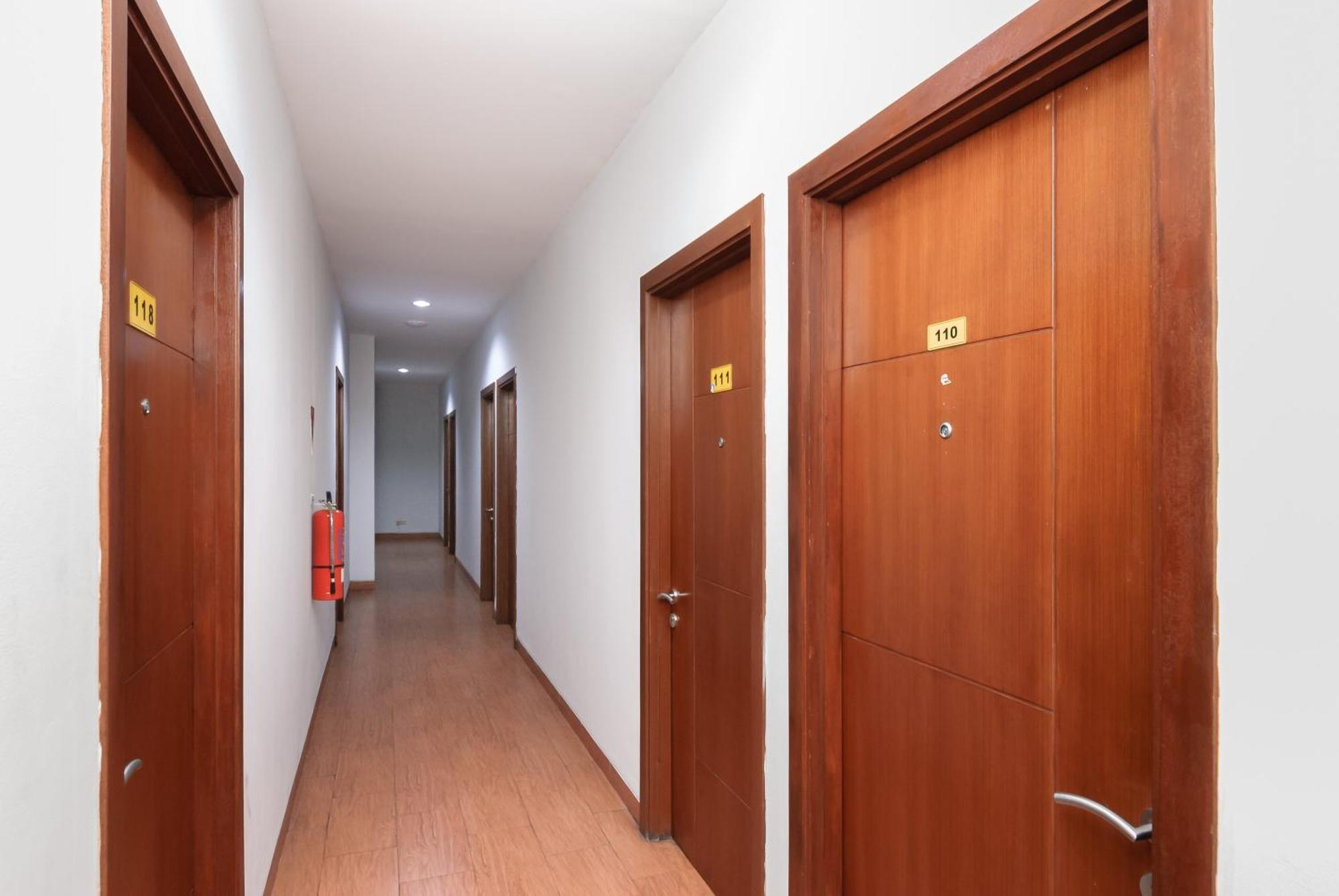 Reddoorz Near Mandaya Royal Hospital Puri Hotel ทังเกอรัง ภายนอก รูปภาพ