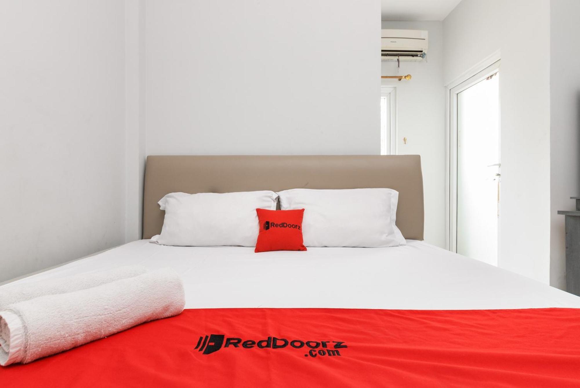 Reddoorz Near Mandaya Royal Hospital Puri Hotel ทังเกอรัง ภายนอก รูปภาพ